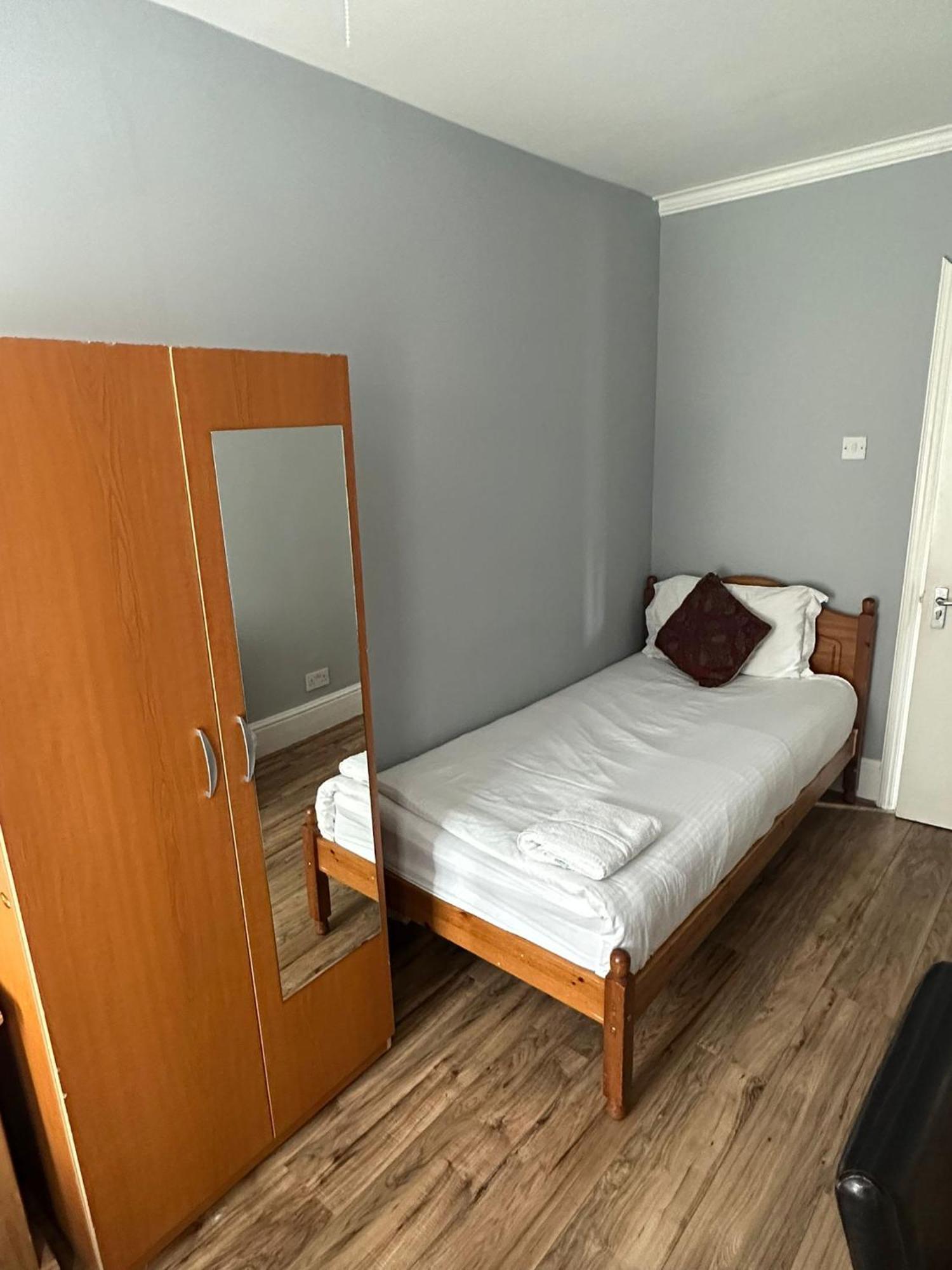 Ruxley Rooms Sidcup Exterior foto